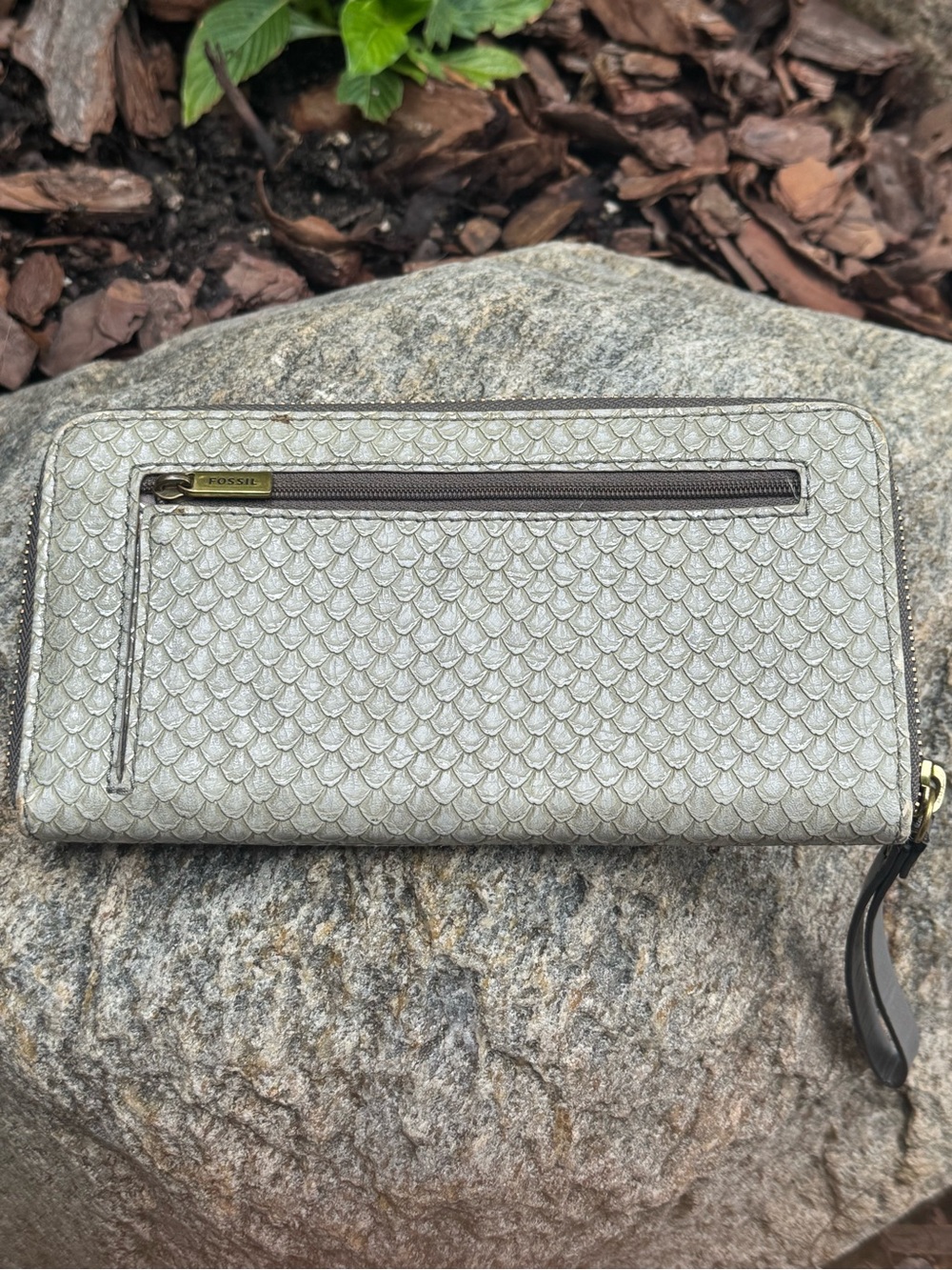Fossil Metallic Silver Zip-Around Wallet - Picture 3 of 7